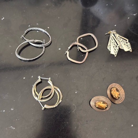 Earrings - Picture 1 of 5